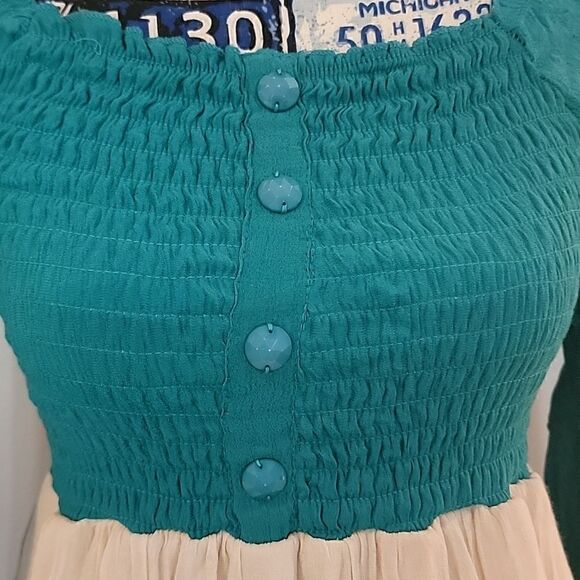 Beautiful festival dress  - Picture 3 of 9